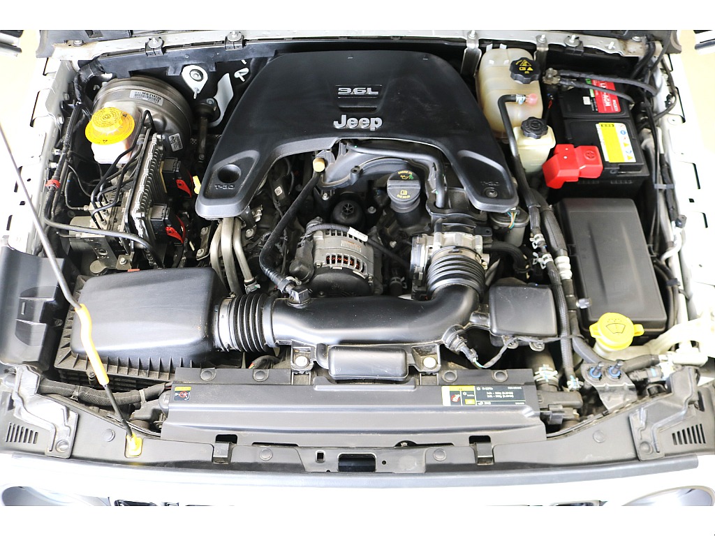 エンジンルームになります☆３６００ＣＣ　Ｖ６エンジン☆