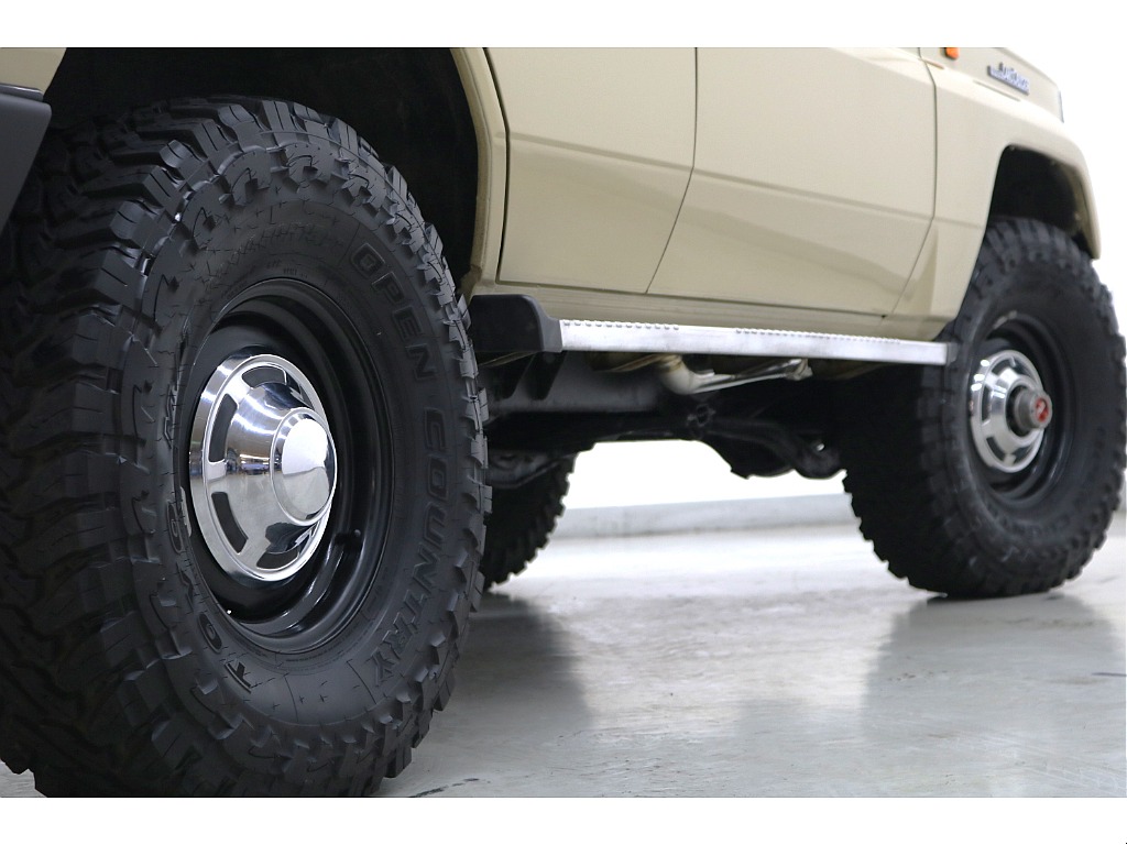 ＴＯＹＯオープンカントリーＭＴタイヤ×輸出用１５インチスチールホイール☆