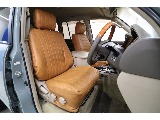 新品クラシックシートカバー装着済みです♪