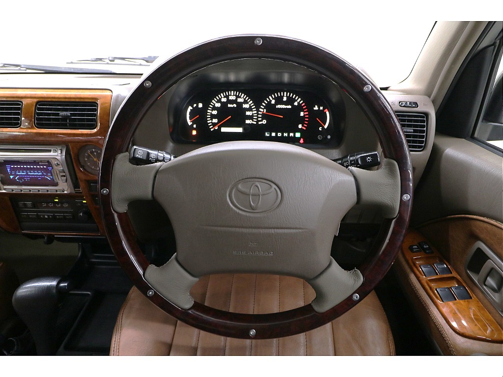 新品オールウッドステアリング☆