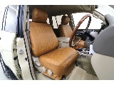新品クラシックシートカバー装着済みです♪