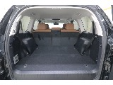 ３列目シートは電動収納式となりますので荷室も確保出来ます♪