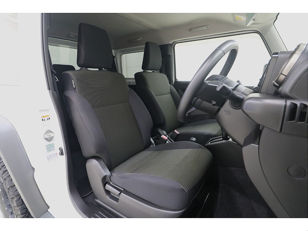 運転席／助手席共に綺麗に保たれております☆