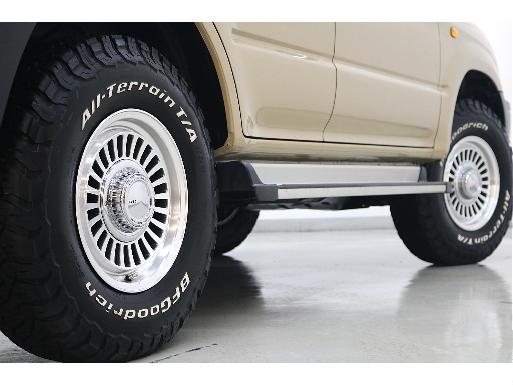 新品ＢＦグッドリッチＡＴタイヤ×ＤＥＡＮカリフォルニア１６インチＡＷ☆