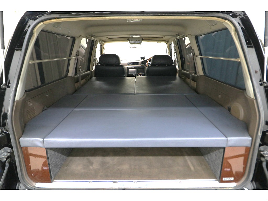 ベッドキット装着済み♪キャンプや車中泊にもすぐに使っていただけます♪