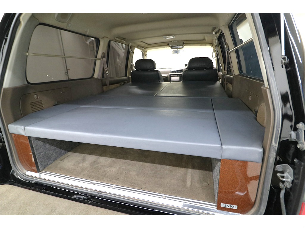 ベッドキット装着済み♪キャンプや車中泊にもすぐに使っていただけます♪