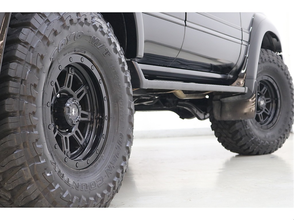 ＴＯＹＯオープンカントリーＭＴタイヤ×BlackMamba 17インチAW☆