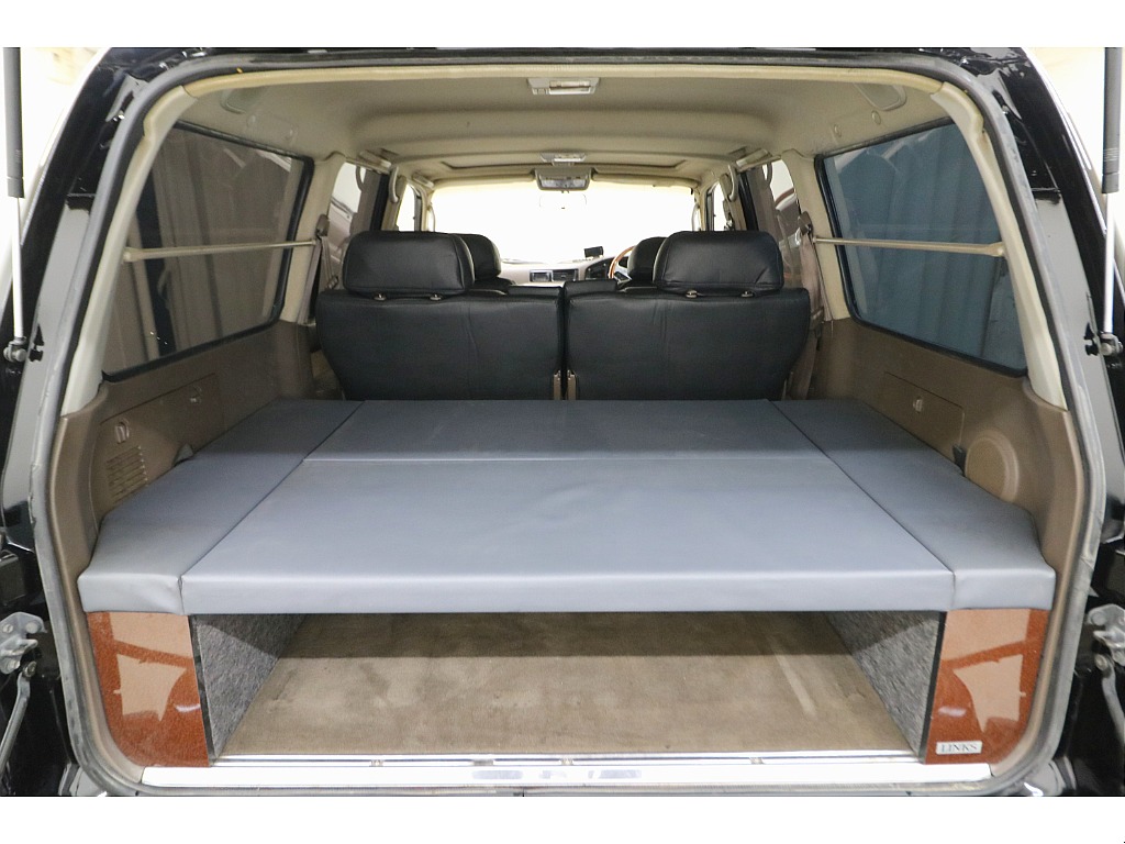 ベッドキット装着済み♪キャンプや車中泊にもすぐに使っていただけます♪