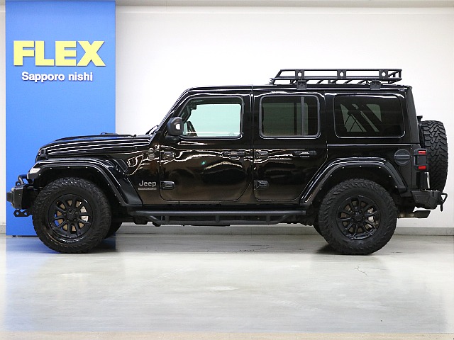 8.4インチUconnectナビ☆フロントカメラ☆サイドカメラ☆バックカメラ☆アダプティブクルーズコントロール☆ AZUTOフロントLEDルームランプ☆MOPERフロアカップホルダー☆