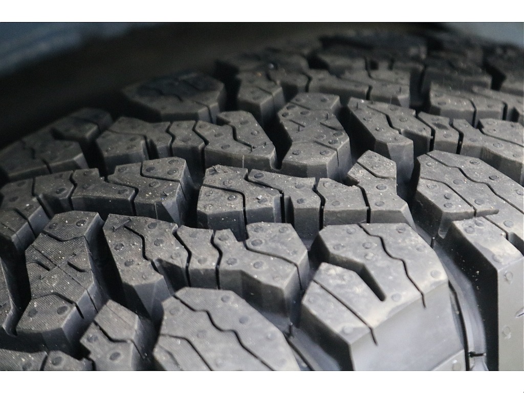 新品ＢＦグッドリッチＫＯ３　ＡＴタイヤ×新品ＤＥＡＮカリフォルニア１６インチＡＷ☆