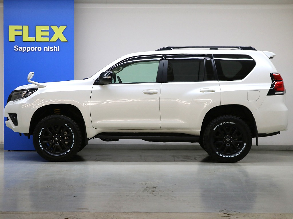 サンルーフ☆寒冷地仕様☆本革パワーシート☆シートヒーター＆ベンチレーター☆純正９インチナビ☆バックカメラ☆ＥＴＣ☆ＨＤＭＩ＆ＵＳＢポート☆純正リモートスタート☆