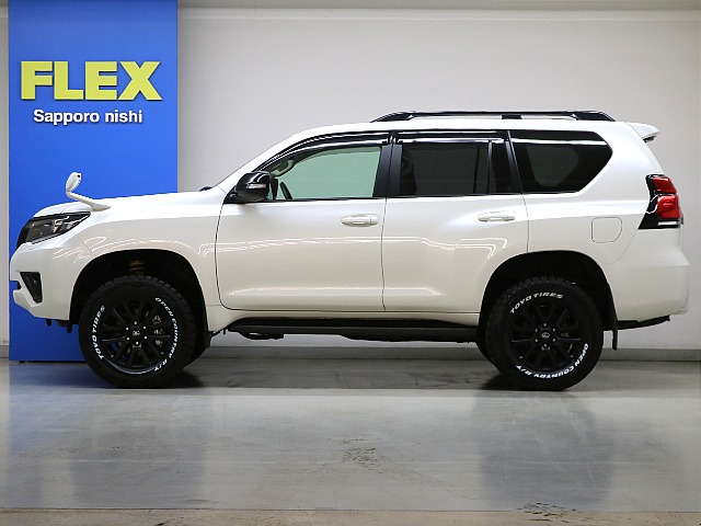 サンルーフ☆寒冷地仕様☆本革パワーシート☆シートヒーター＆ベンチレーター☆純正９インチナビ☆バックカメラ☆ＥＴＣ☆ＨＤＭＩ＆ＵＳＢポート☆純正リモートスタート☆