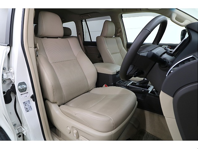 上級グレード専用　本革パワーシート☆