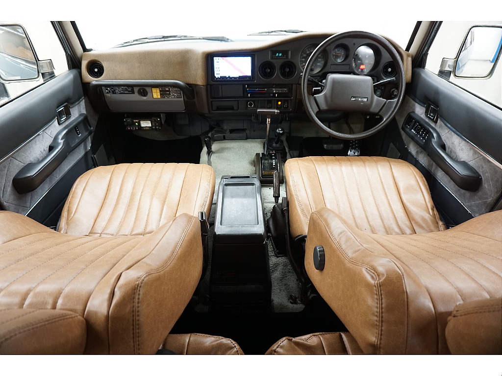 内装は当店にてルームクリーニング済みとなりますので綺麗な状態です♪