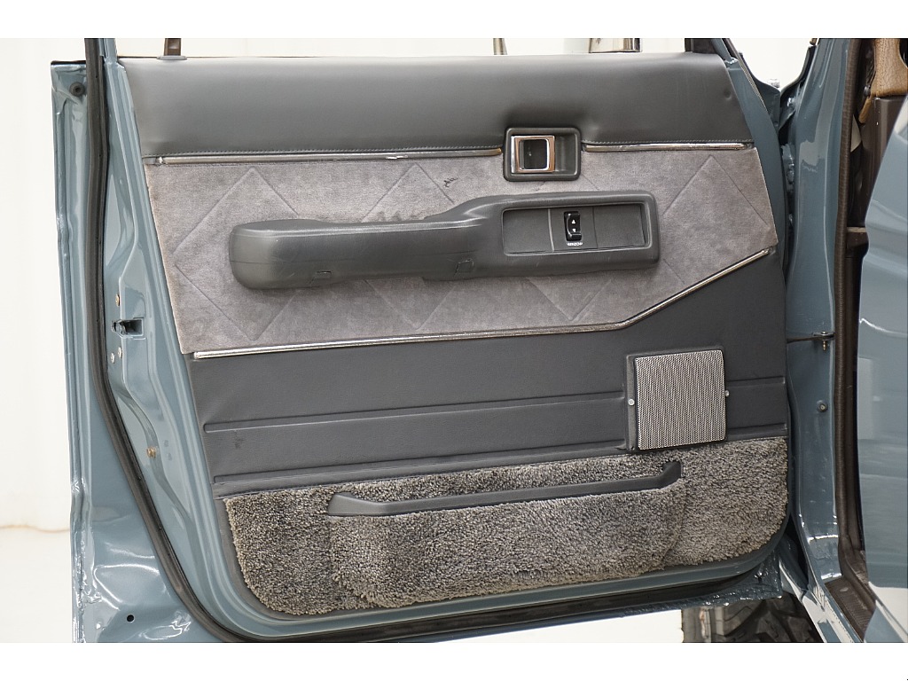 ドアトリムになります☆