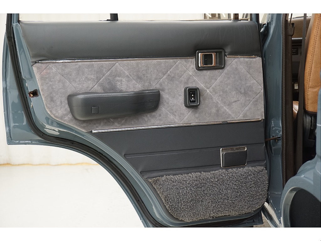 ドアトリムになります☆