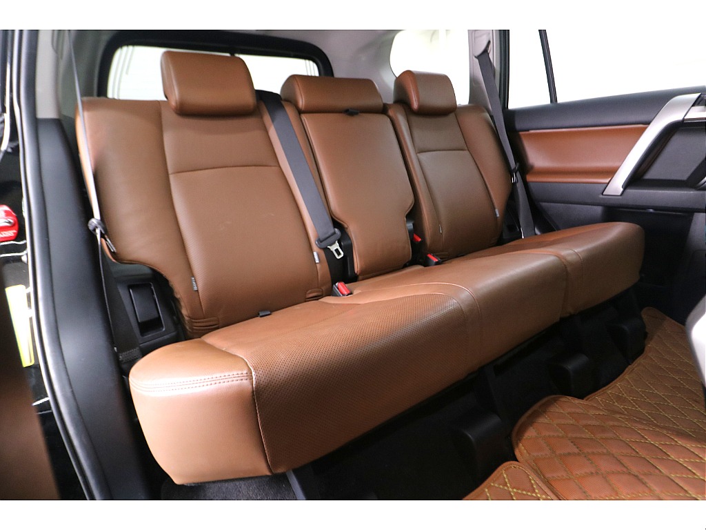 トヨタ&nbsp;ランドクルーザープラド&nbsp;プラド2.8DT TX L-Pkg70th ANV LTD 4WD&nbsp;&nbsp;北海道の詳細画像&nbsp;その8
