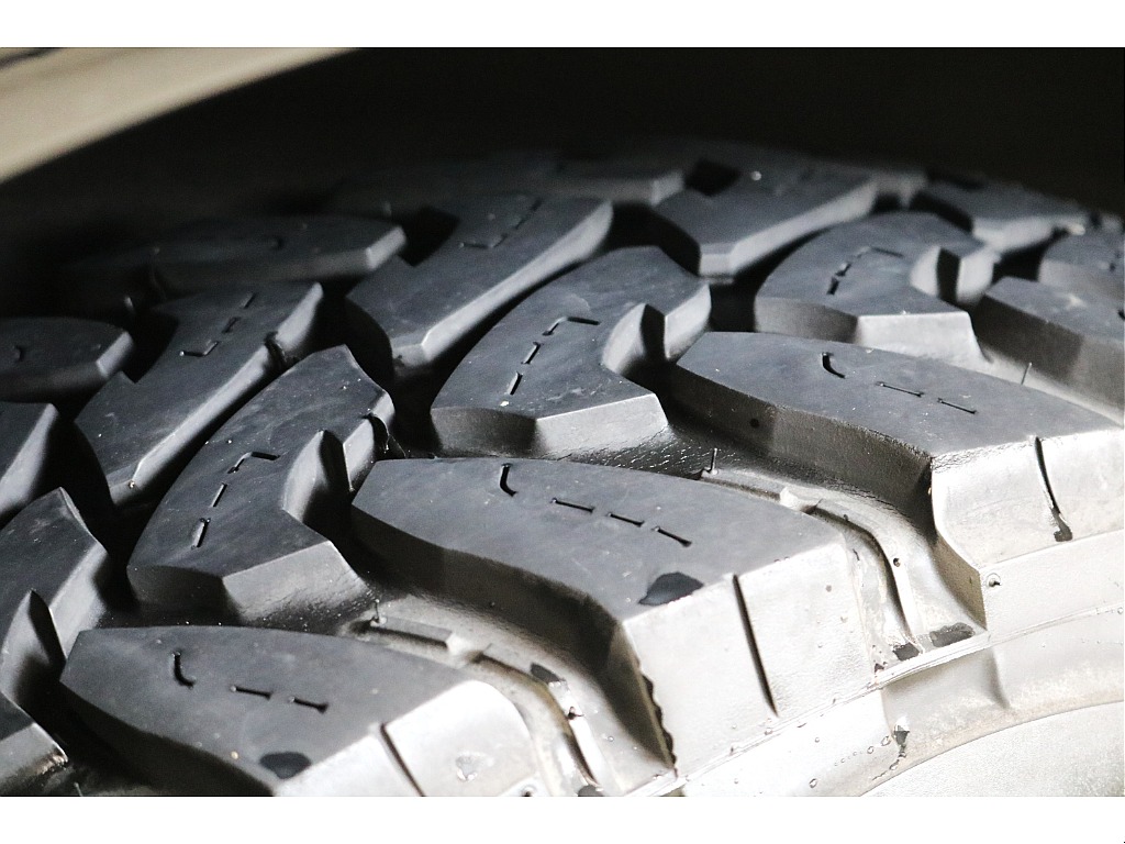 ＴＯＹＯオープンカントリーＭＴタイヤ×純正１６インチアルミホイール☆