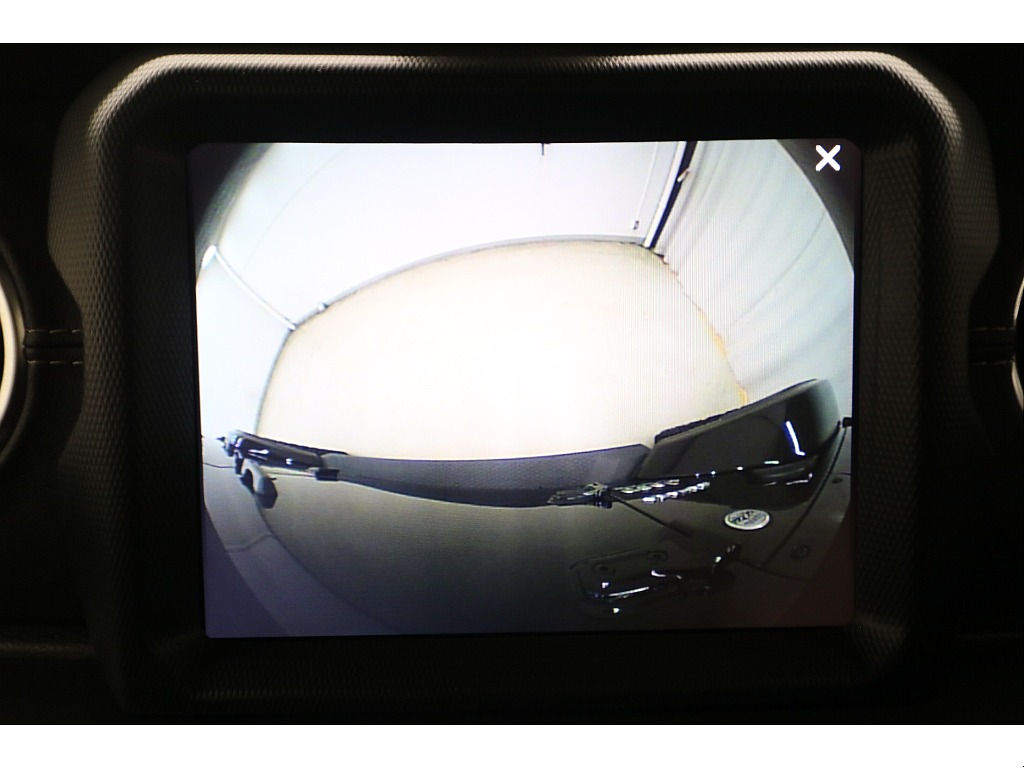 ８．４インチUconnectナビ（AppleCarPlay、androidauto対応）☆フロント、サイド、バックカメラ☆