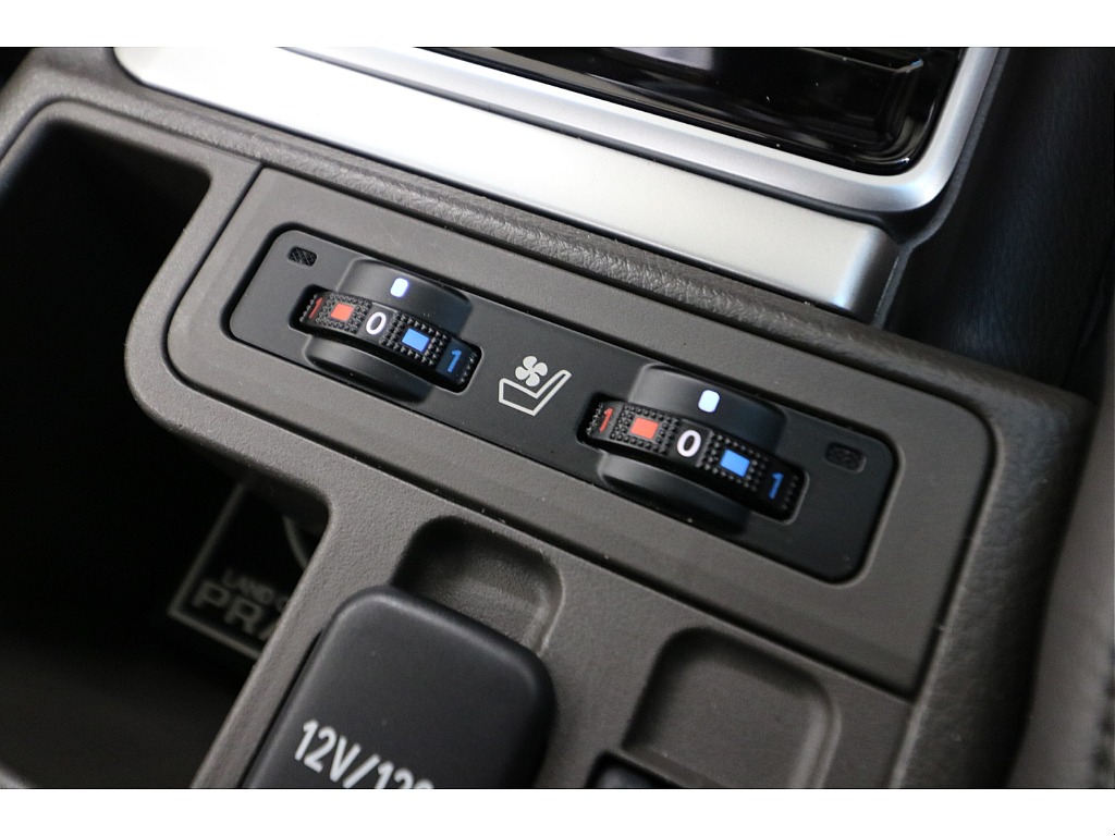 運転席／助手席シートヒーター＆ベンチレーター☆