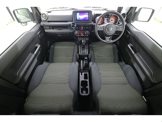 内装は当店にてルームクリーニング済みとなりますので綺麗な状態です♪