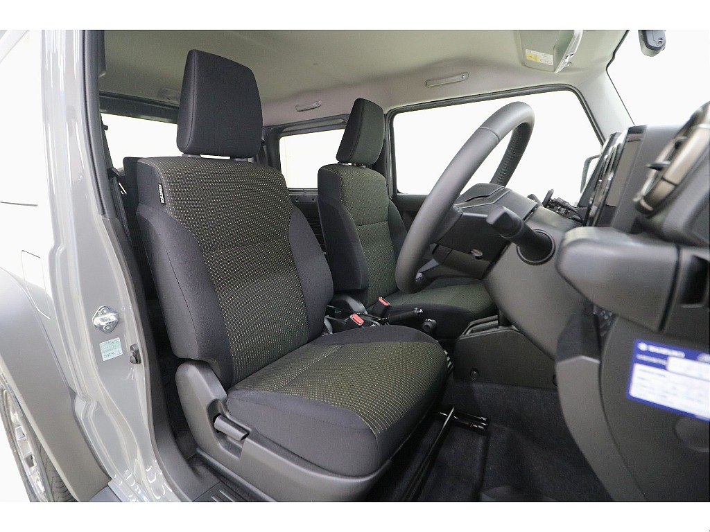 運転席／助手席共に綺麗に保たれております☆