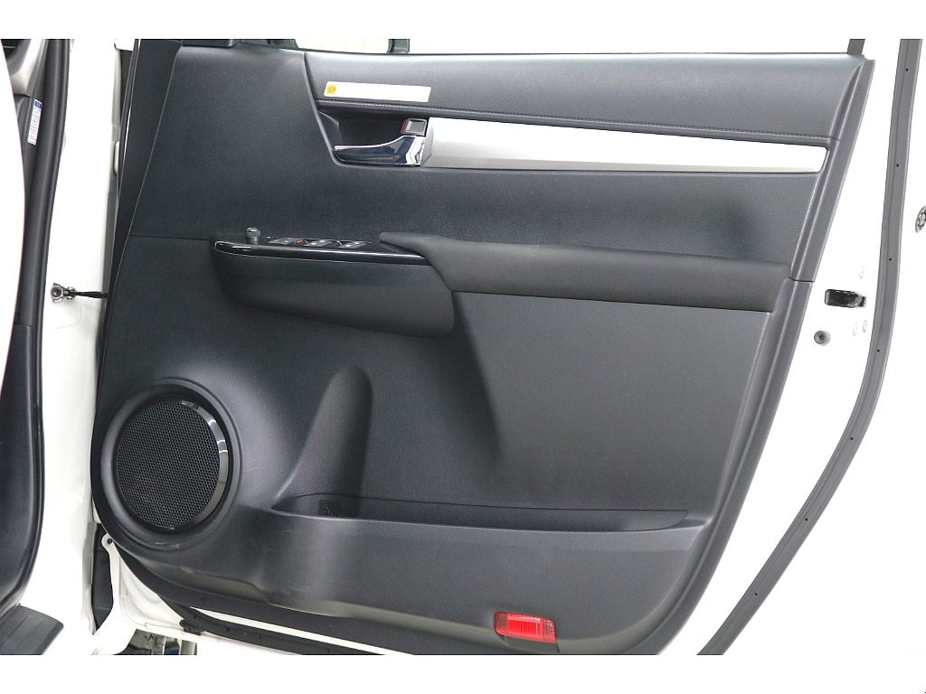 ドアトリムになります☆