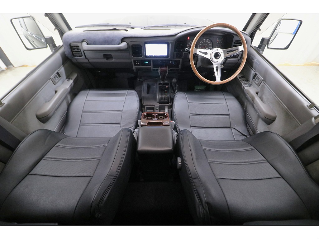 内装は当店にてルームクリーニング済みとなりますので綺麗な状態です♪