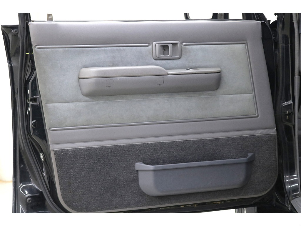 ドアトリムになります☆