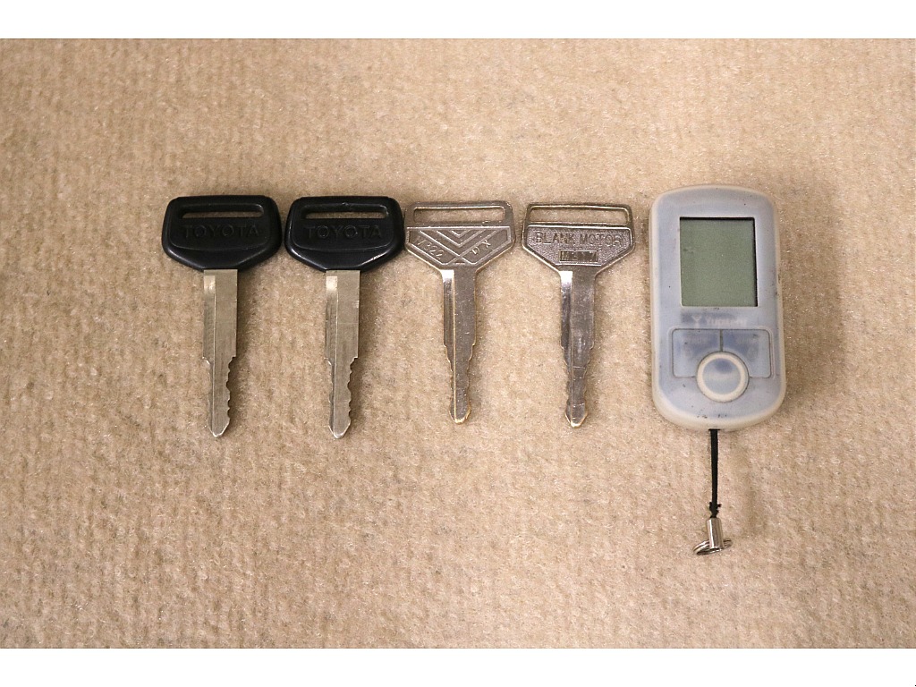 エンジンスターター（キーレス機能付き）☆