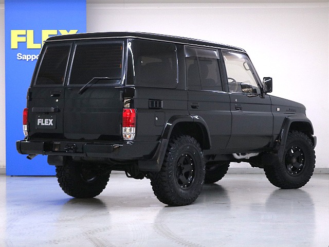 王道ブラックスタイル☆新品リフトＵＰ☆１ナンバー登録☆装備充実の一台です♪