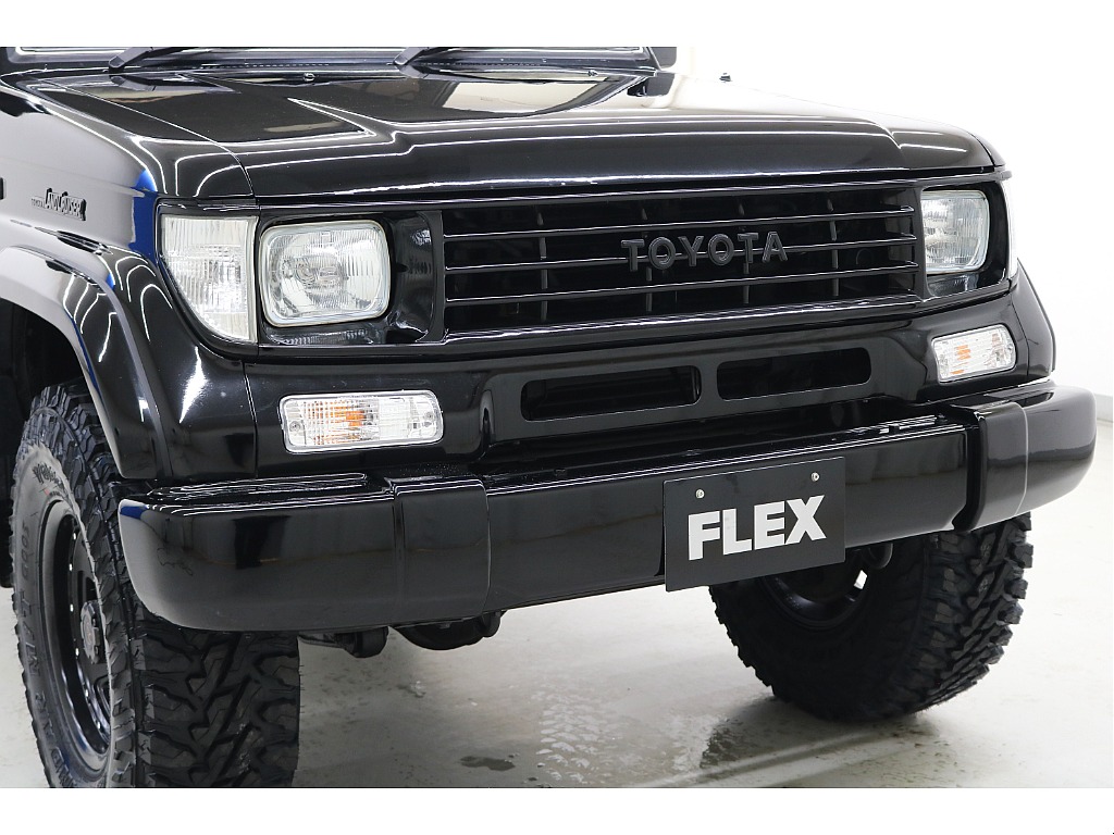 １ナンバー登録☆オールペイント：ブラック☆各所ブラックアウト☆新品２インチリフトＵＰ☆新品ＫＯＩＴＯ製ヘッドライト☆新品クリスタルフロントウィンカー☆新品タイヤ＆ホイール☆