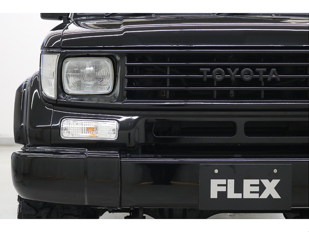 １ナンバー登録☆オールペイント：ブラック☆各所ブラックアウト☆新品２インチリフトＵＰ☆新品ＫＯＩＴＯ製ヘッドライト☆新品クリスタルフロントウィンカー☆新品タイヤ＆ホイール☆