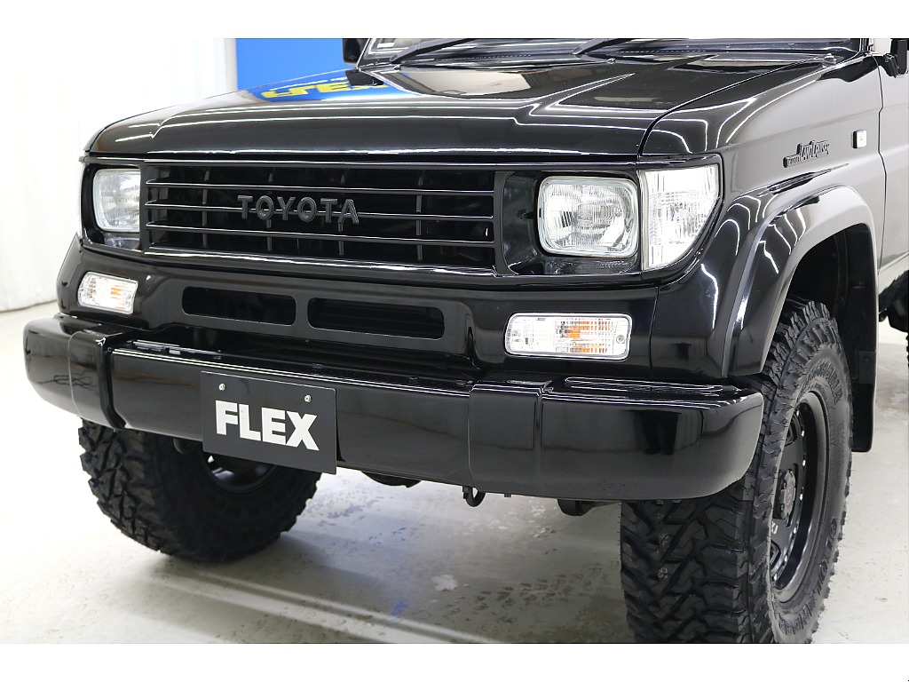 １ナンバー登録☆オールペイント：ブラック☆各所ブラックアウト☆新品２インチリフトＵＰ☆新品ＫＯＩＴＯ製ヘッドライト☆新品クリスタルフロントウィンカー☆新品タイヤ＆ホイール☆