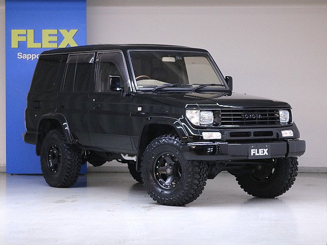 オールペイント：ブラック☆各所ブラックアウト☆新品２インチリフトＵＰ☆新品ＫＯＩＴＯ製ヘッドライト☆新品クリスタルフロントウィンカー☆新品ＬＥＤテールランプ☆新品タイヤ＆ホイール☆