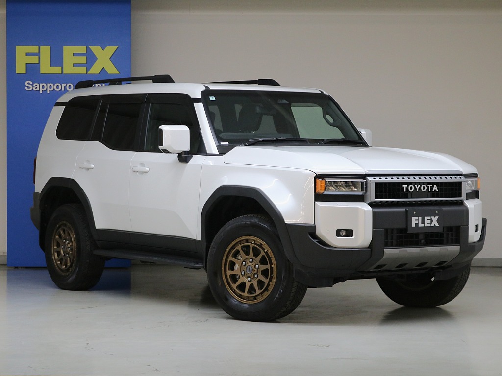 プラチナホワイトパールマイカ☆リフレクター式３眼ＬＥＤヘッドランプ☆ＬＥＤデイタイムランニングランプ☆リヤバンパーガード☆リヤスポイラー☆