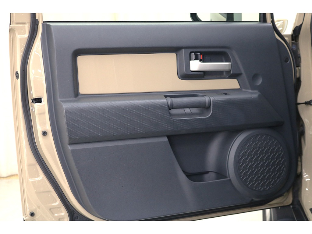 ドアトリムになります☆