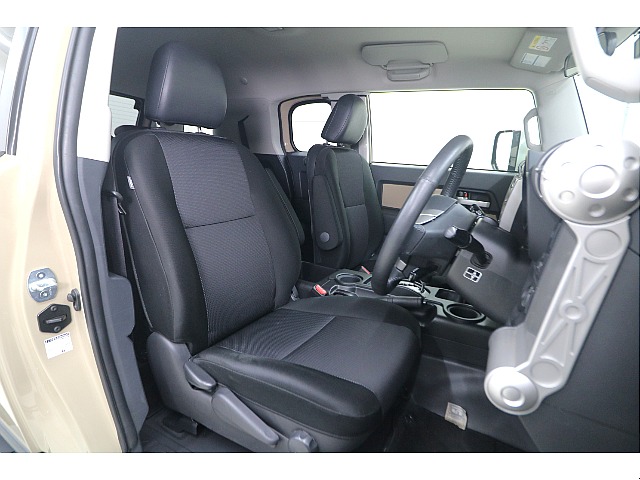 運転席/助手席共に状態は良好です♪