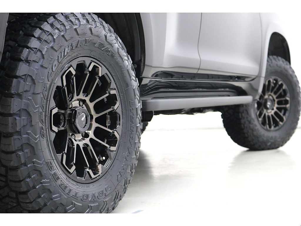 新品ＴＯＹＯオープンカントリーＲ／Ｔ　ＴＲＡＩＬタイヤ×新品オリジナルＸＥＬＦ０２ホイール☆