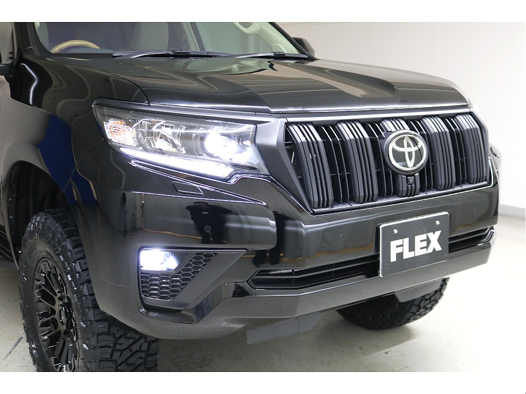 特別仕様車Matt Black Edition☆マルチテレインモニター☆７人乗り☆リフトＵＰ☆