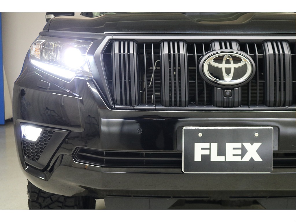 特別仕様車Matt Black Edition☆マルチテレインモニター☆７人乗り☆リフトＵＰ☆