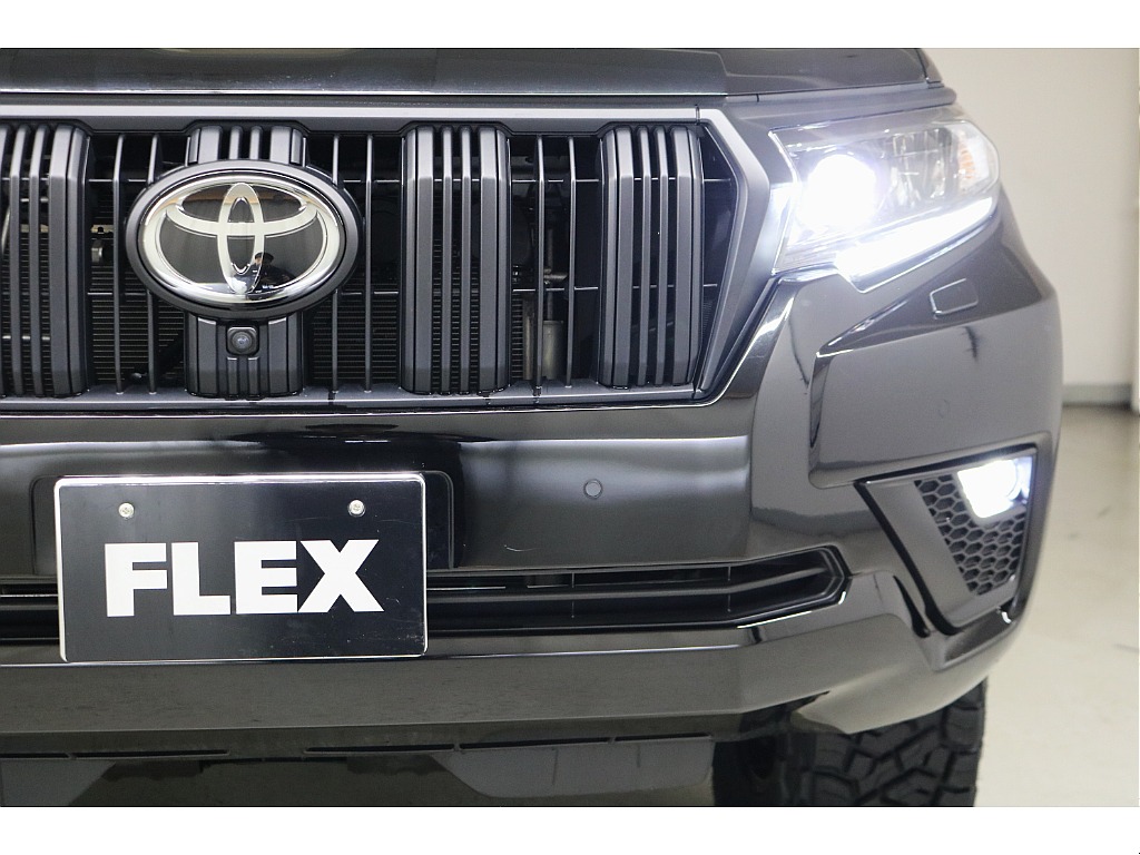 特別仕様車Matt Black Edition☆マルチテレインモニター☆７人乗り☆リフトＵＰ☆