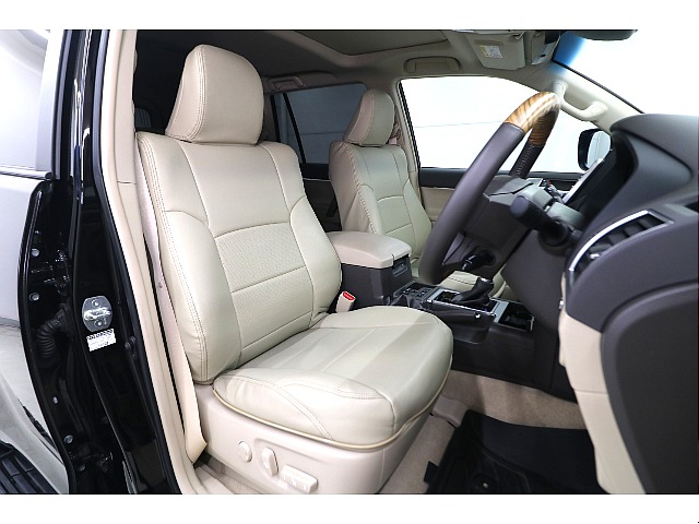 上級グレード専用　本革パワーシート☆シートカバー装着済み☆