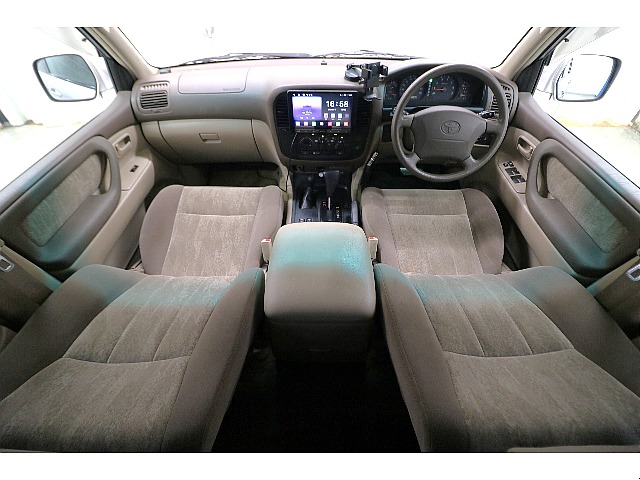 内装は当店にてルームクリーニング済みとなりますので綺麗な状態です♪