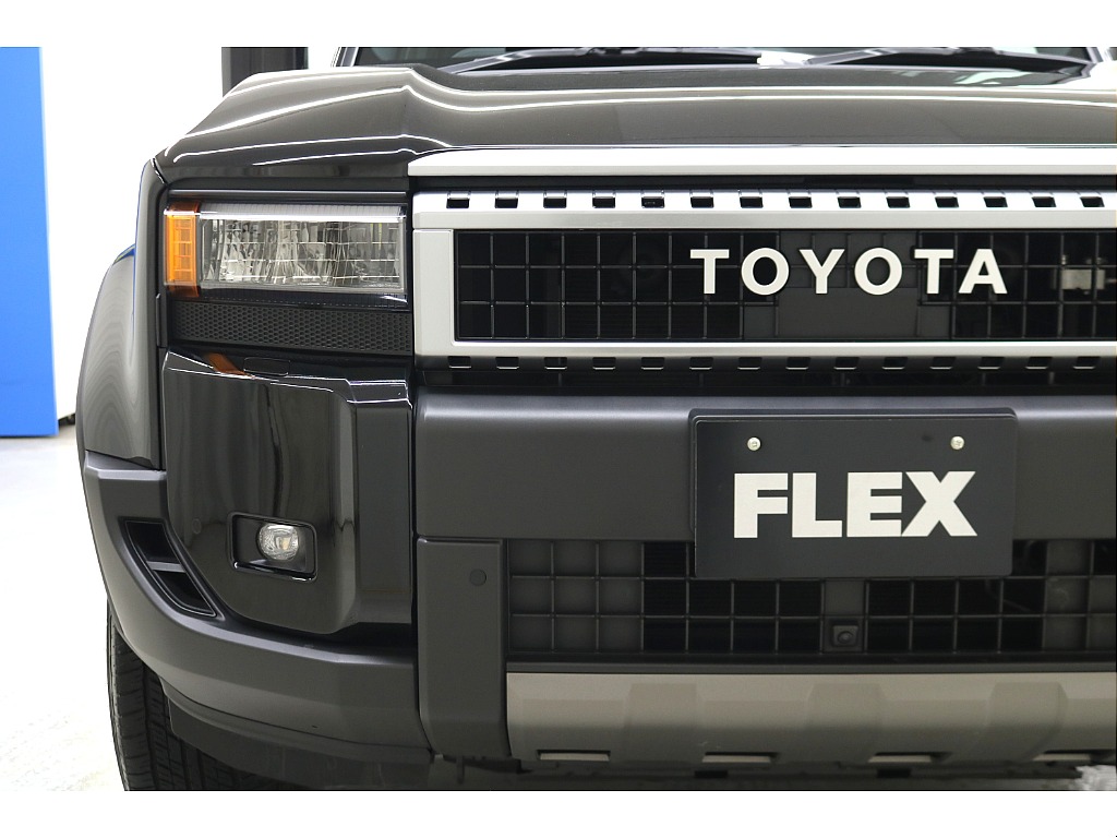 ワンオーナー☆２０２ブラック☆リフレクター式３眼ＬＥＤヘッドランプ☆ＬＥＤデイタイムランニングランプ☆