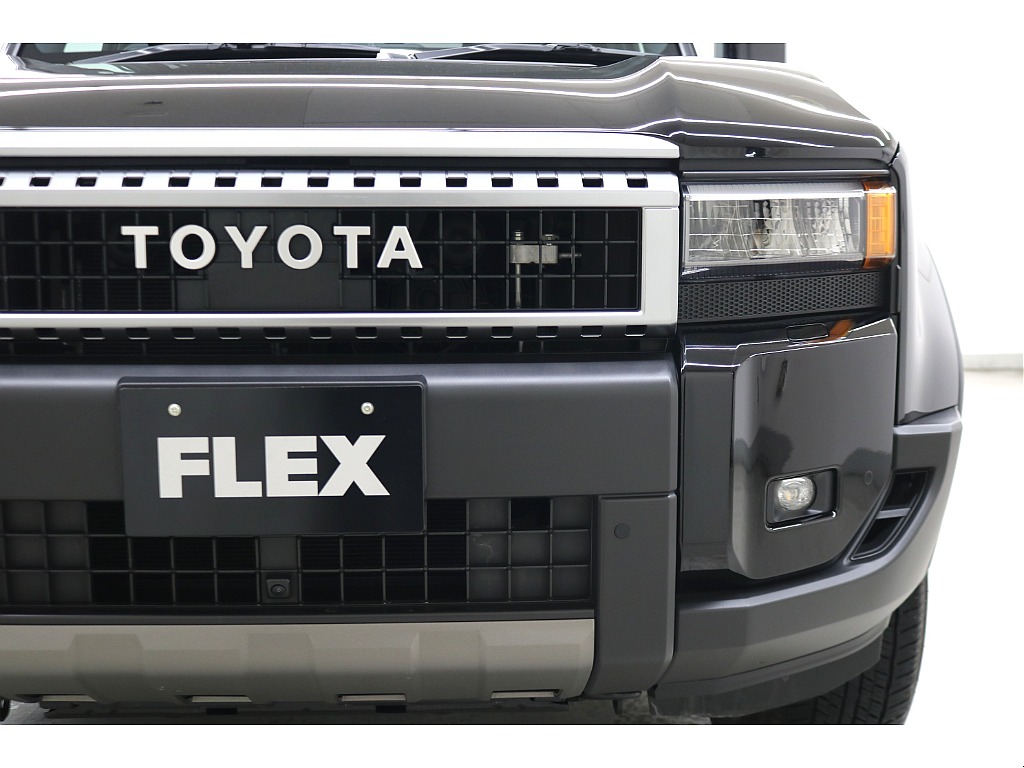 ワンオーナー☆２０２ブラック☆リフレクター式３眼ＬＥＤヘッドランプ☆ＬＥＤデイタイムランニングランプ☆