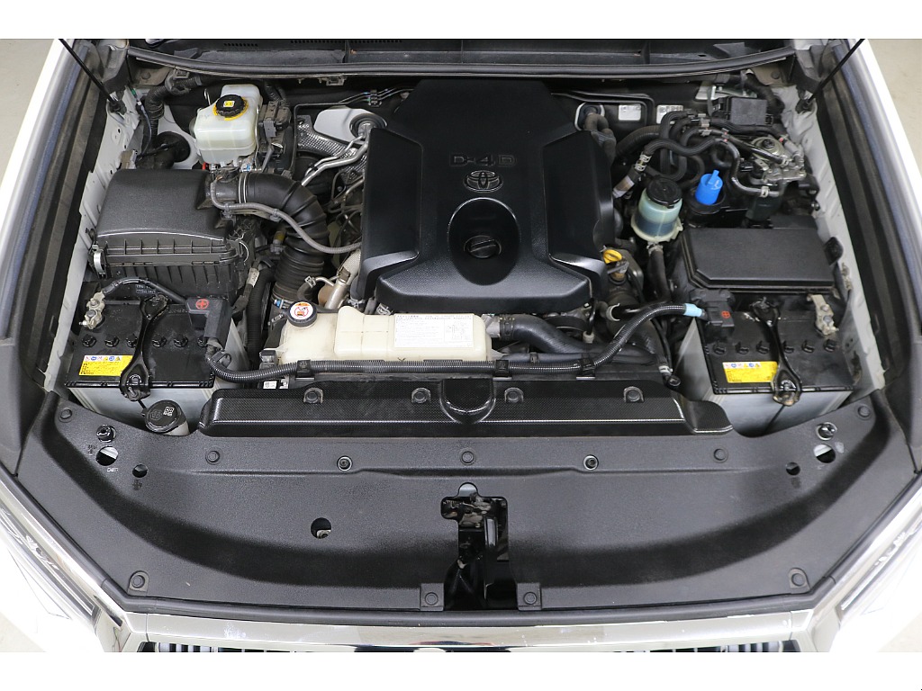 耐久性に優れたクリーンディーゼルエンジン搭載♪