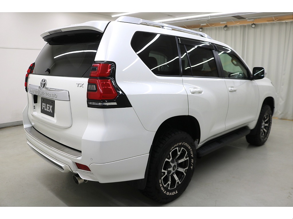 買取特選車☆ワンオーナー☆クリーンディーゼル☆新品２インチリフトＵＰ☆リヤバンパーステップガード☆ＴＲＤハイレスポンスマフラー☆