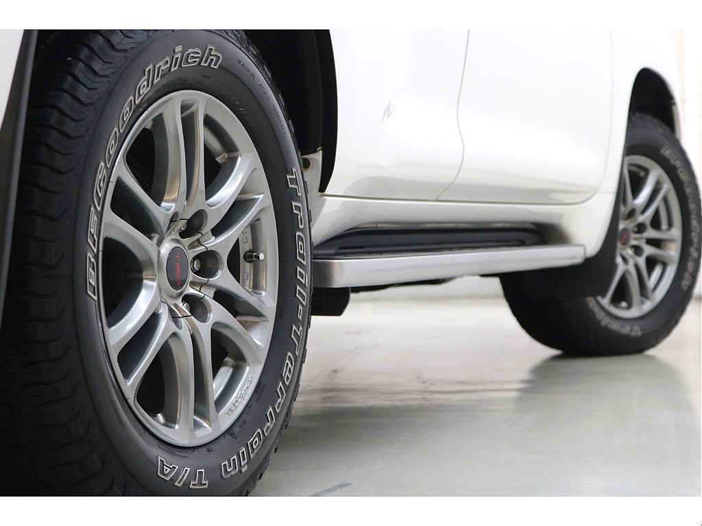 ＢＦグッドリッチTRAIL TERRAINタイヤ×ＴＯＹＯＴＡ純正オプションＴＲＤ１８インチＡＷ☆