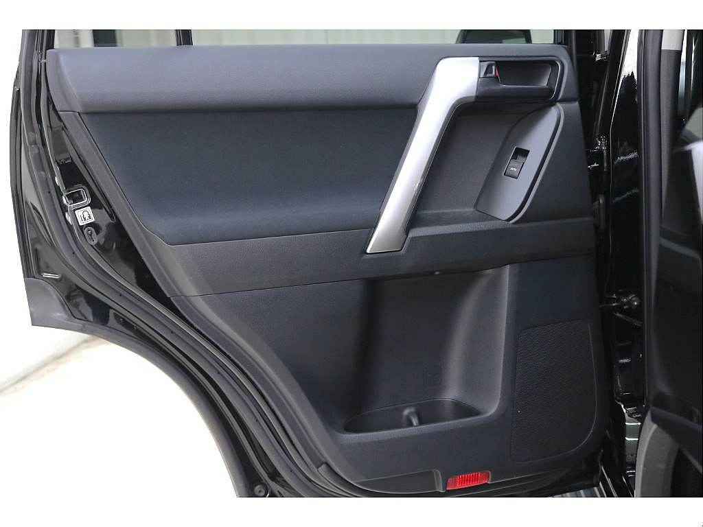 トヨタ&nbsp;ランドクルーザープラド&nbsp;プラド2.8DT TX 4WD&nbsp;&nbsp;北海道の詳細画像&nbsp;その15